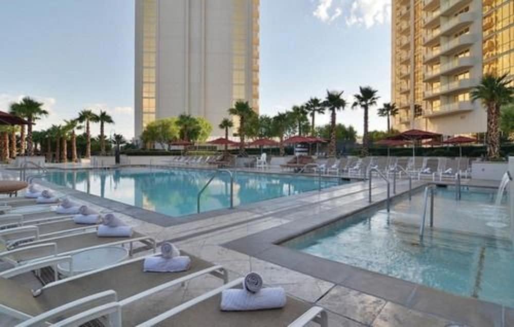The Signature At Mgm Grand By Suiteness Лас Вегас Екстериор снимка